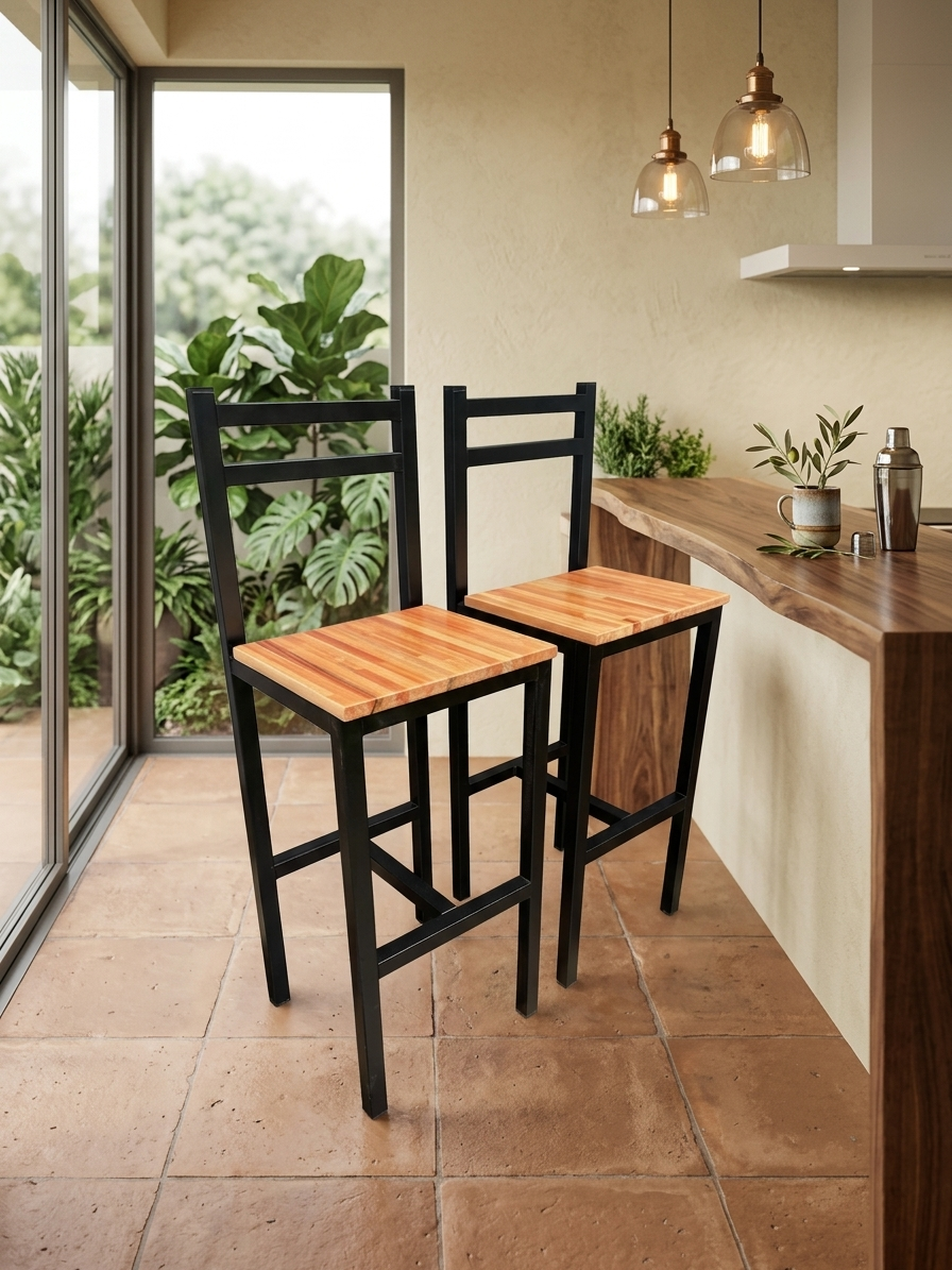 Banquetas en cocina con eucalipto y hierro